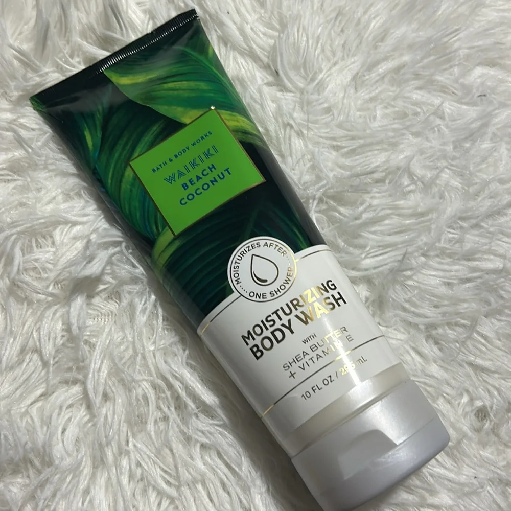 Bath & Body Works Waikiki Beach Coconut Moisturizing Body Wash NEW